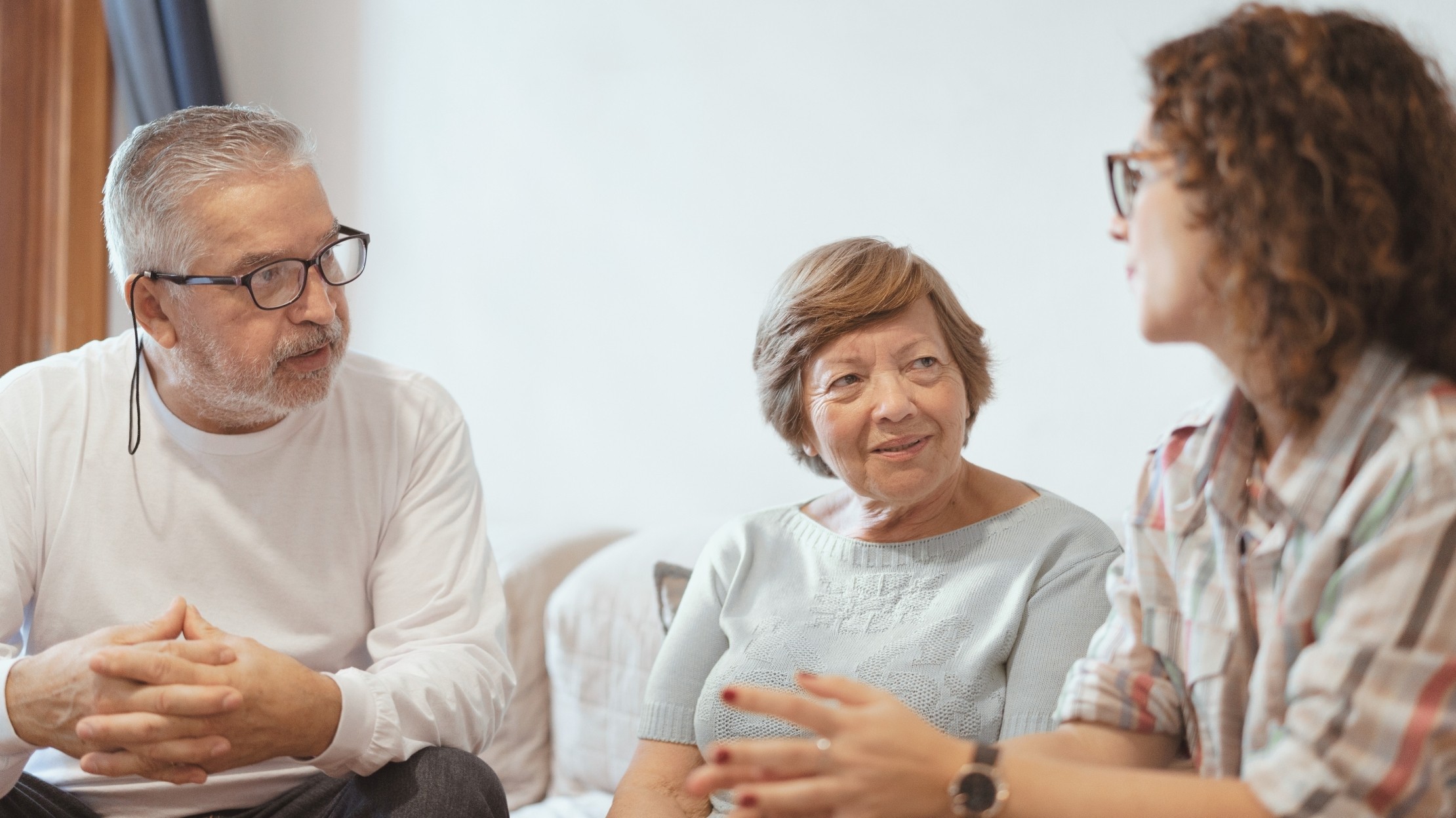 Comment parler d’anticipation avec ses parents (sans maladresse)